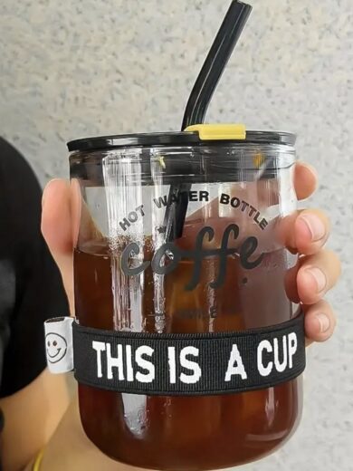 High Borosilicate Latte Mug with lid and straw