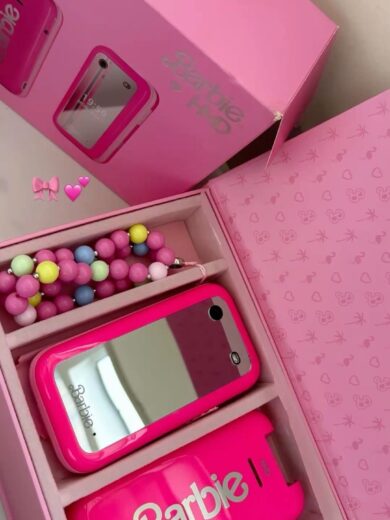 HMD barbie Phone