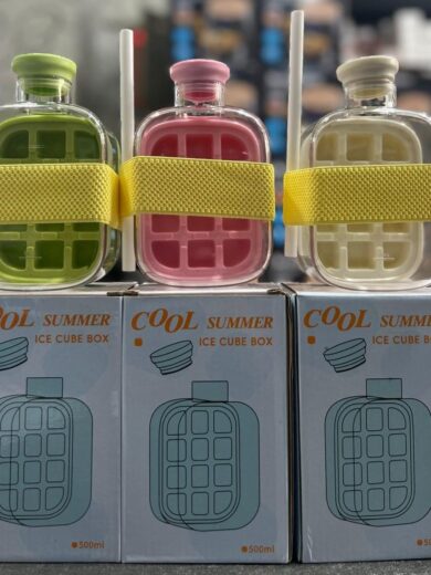Ice cube Maker + Bottle